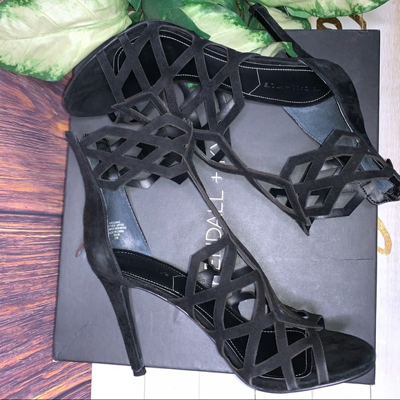 KENDALL + KYLIE Elena Heel In Black Suede - Picture 2 of 7